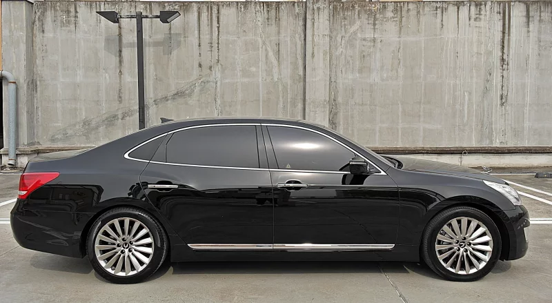 Hyundai Equus