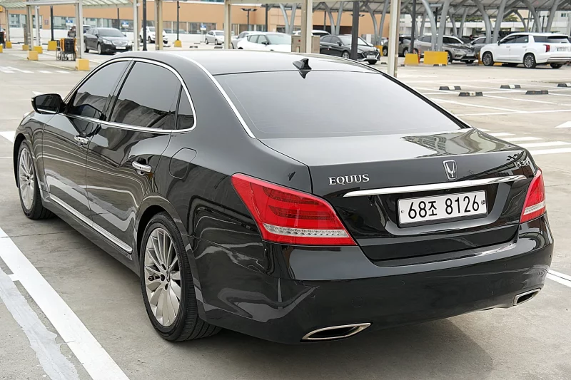 Hyundai Equus