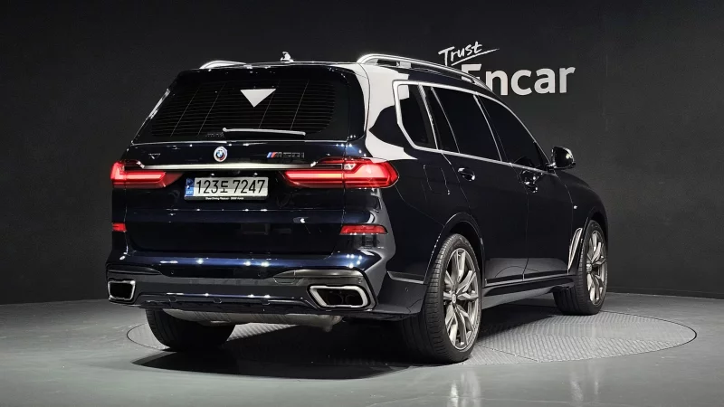 BMW X7