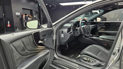 Lexus LS