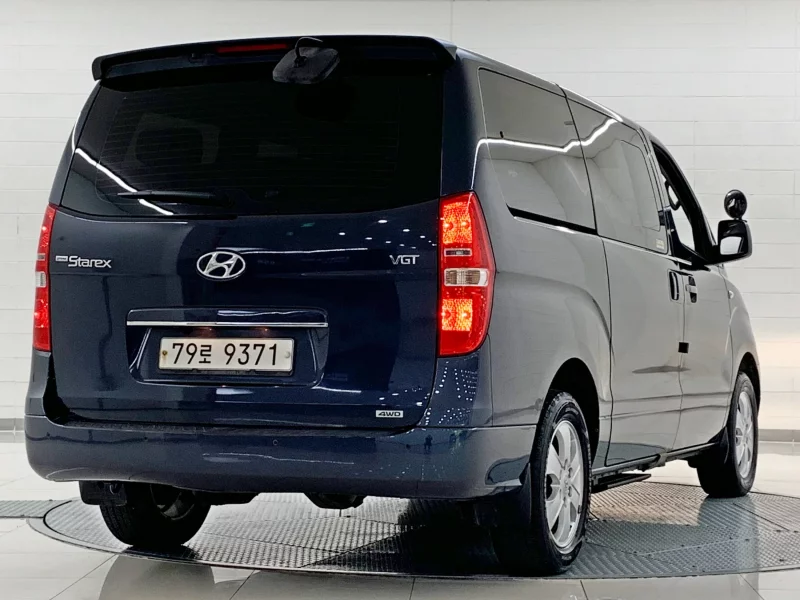 Hyundai Starex