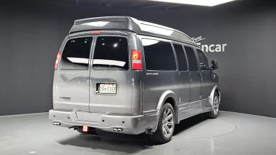 Chevrolet Express Van