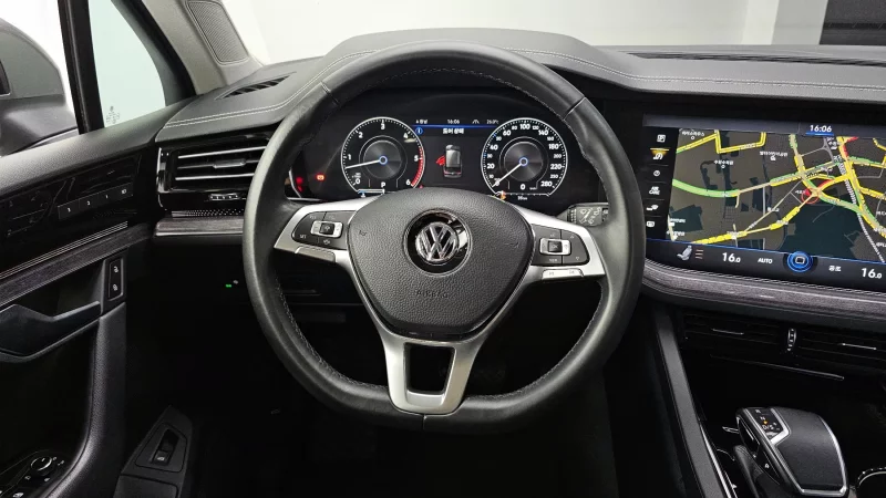 Volkswagen Touareg