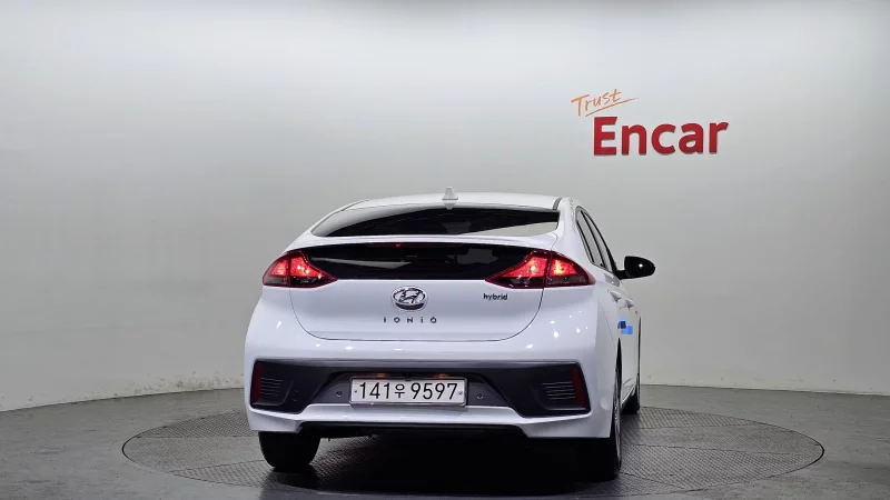 Hyundai Ioniq