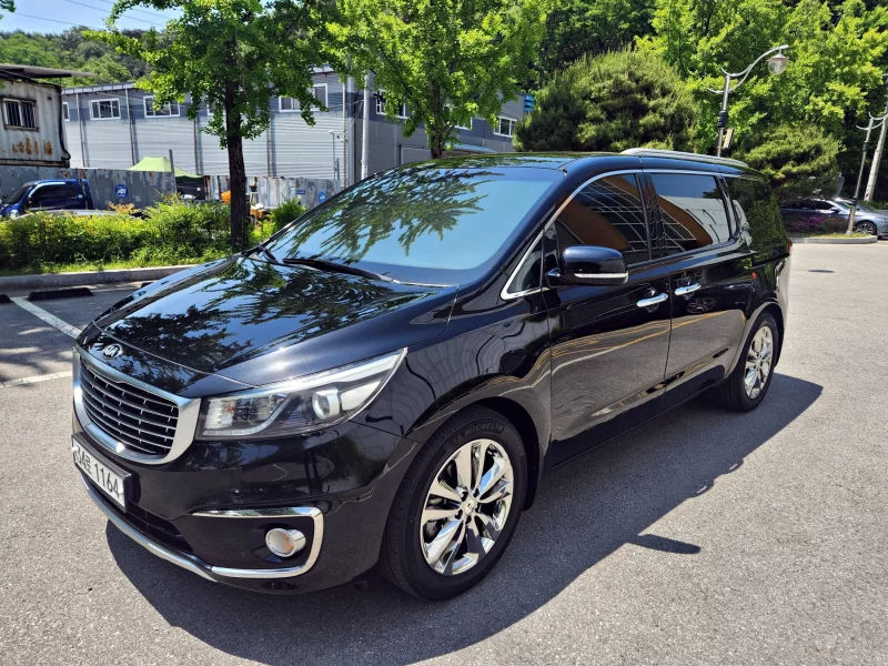 Kia Carnival