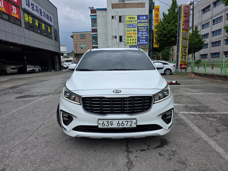 Kia Carnival