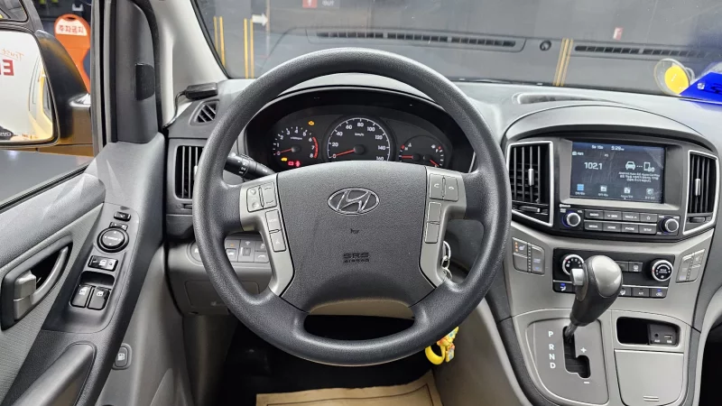 Hyundai Starex