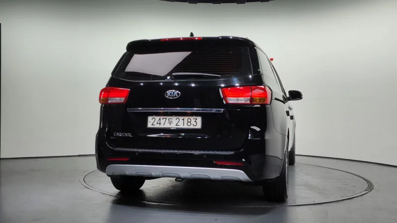 Kia Carnival