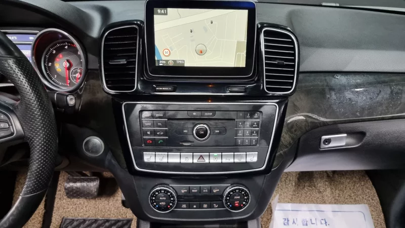 Mercedes-Benz GLE-Class