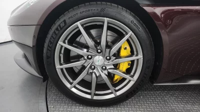 Astonmartin DB11