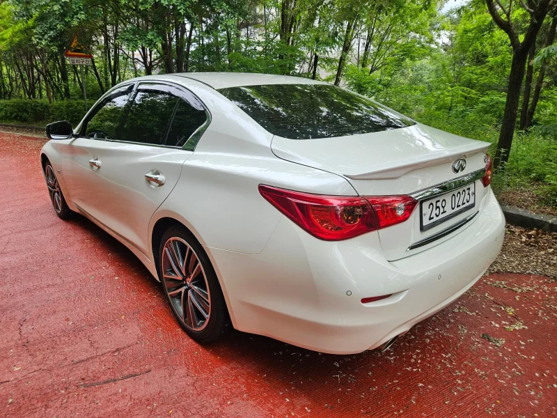 Infiniti Q50