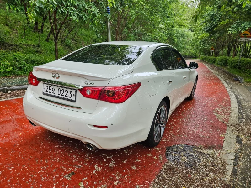 Infiniti Q50