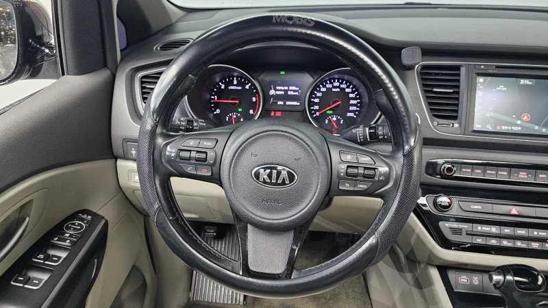 Kia Carnival