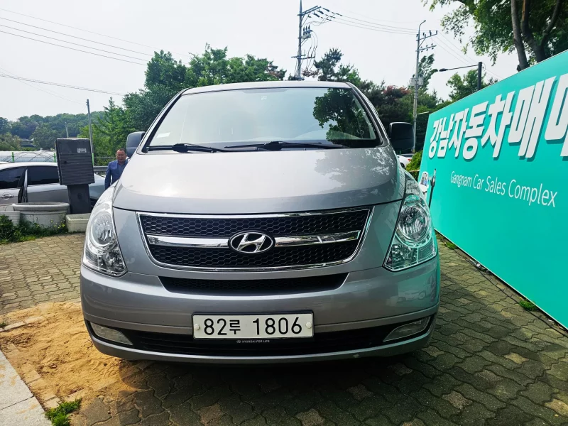 Hyundai Starex