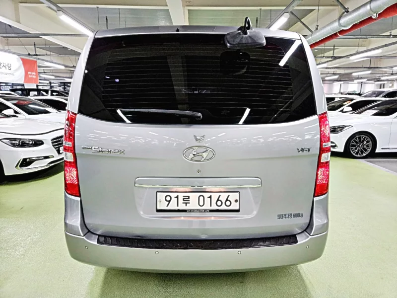 Hyundai Starex