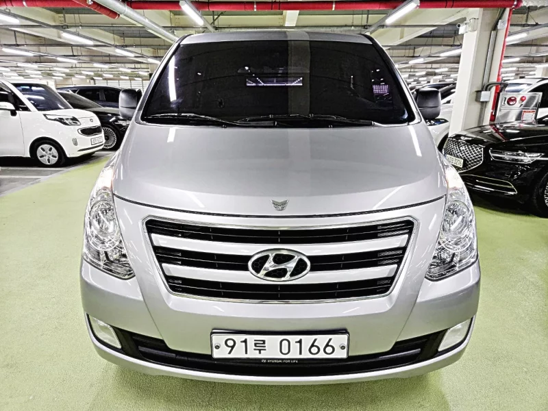 Hyundai Starex