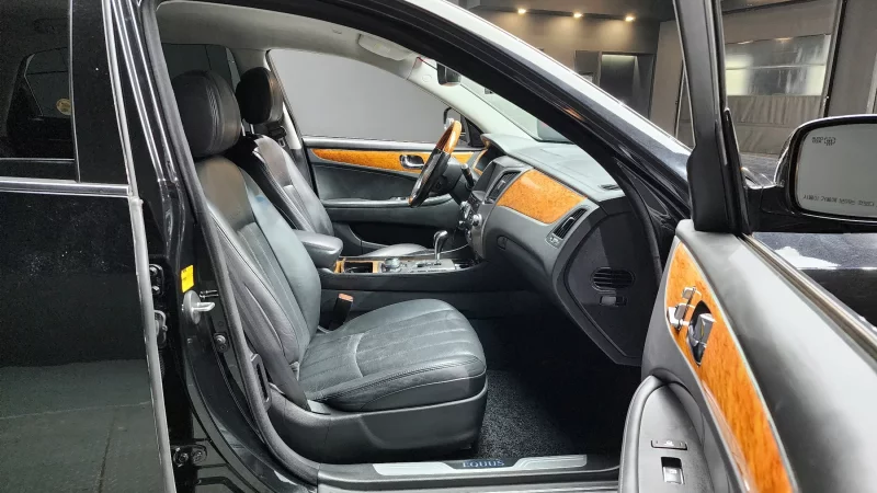 Hyundai Equus