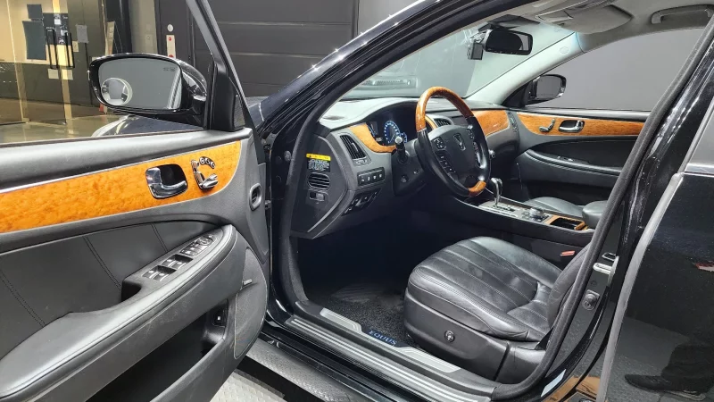 Hyundai Equus