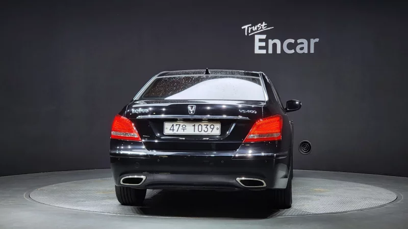 Hyundai Equus