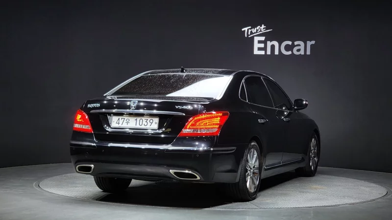 Hyundai Equus