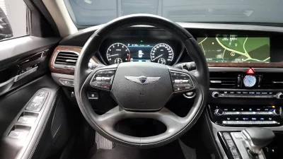 Genesis EQ900