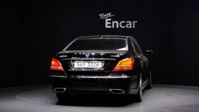 Hyundai Equus