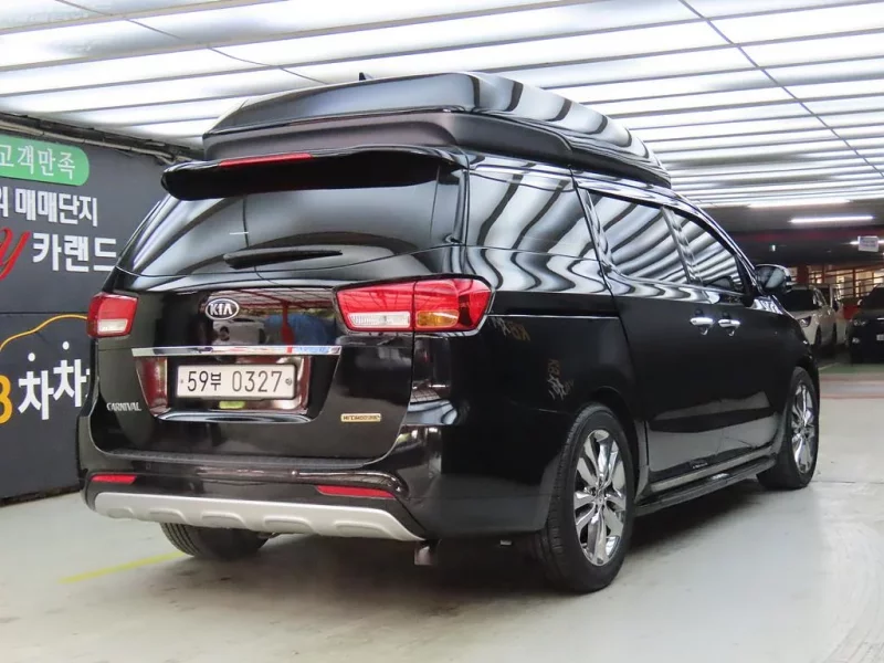 Kia Carnival