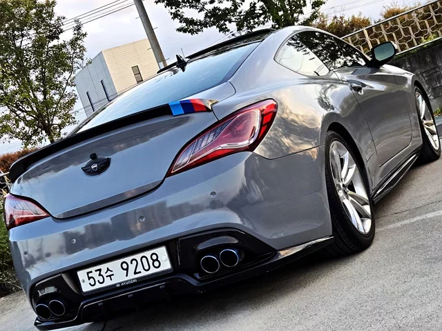 Hyundai Genesis