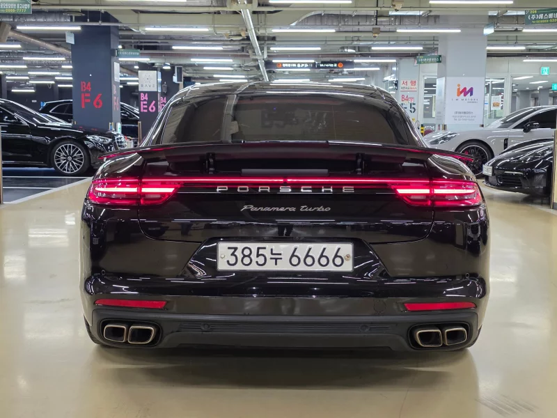 Porsche PANAMERA