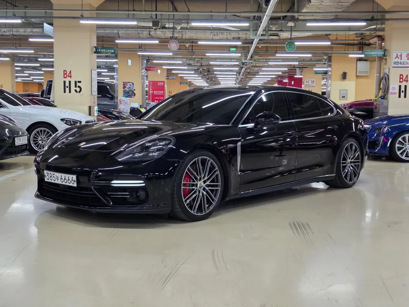 Porsche PANAMERA