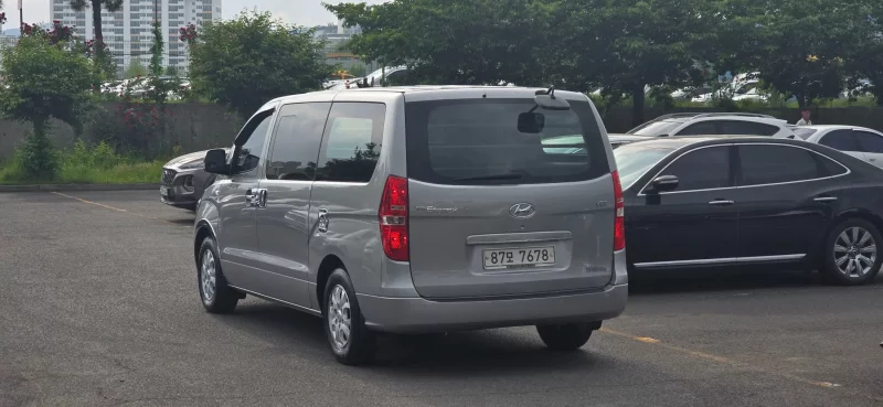Hyundai Starex