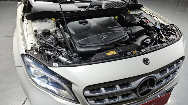 Mercedes-Benz GLA-Class