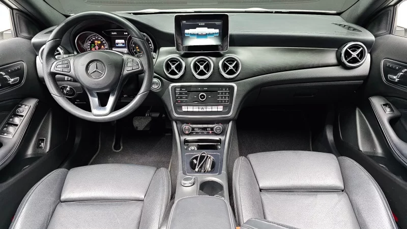 Mercedes-Benz GLA-Class