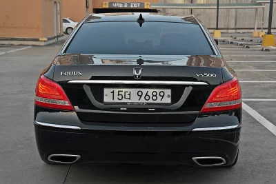 Hyundai Equus