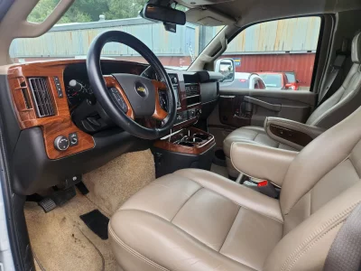 Chevrolet Express Van