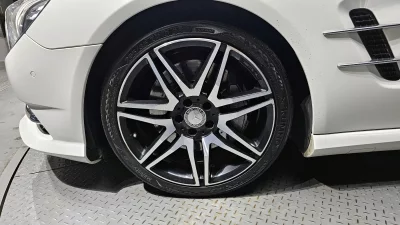 Mercedes-Benz SL-Class