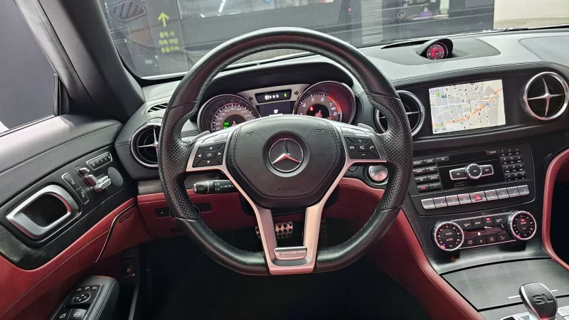 Mercedes-Benz SL-Class