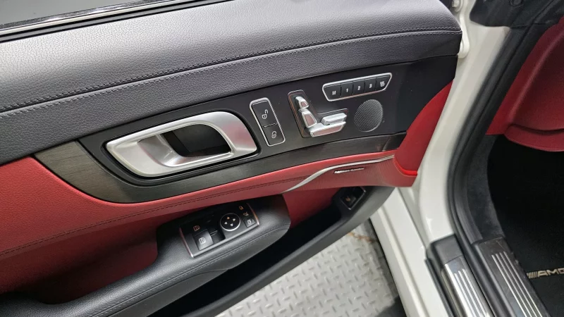 Mercedes-Benz SL-Class