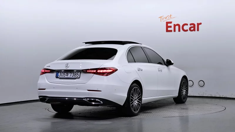 Mercedes-Benz C-Class