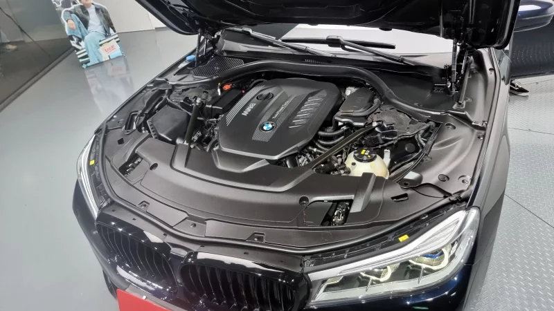 BMW 7-Series