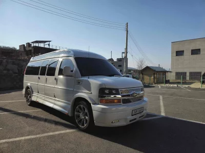 Chevrolet Express Van