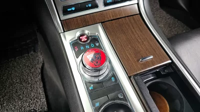Jaguar XF