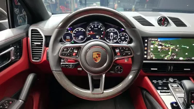 Porsche CAYENNE