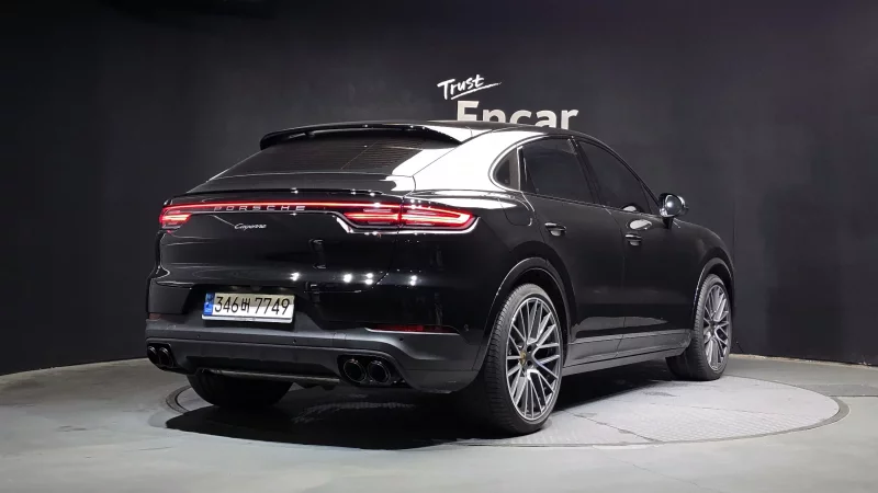 Porsche CAYENNE