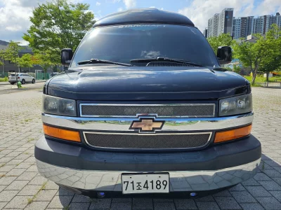 Chevrolet Express Van