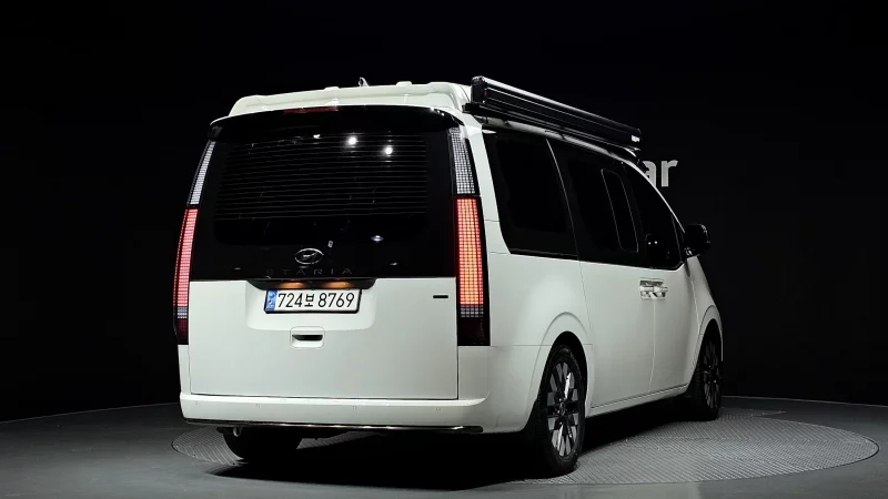 Hyundai Staria