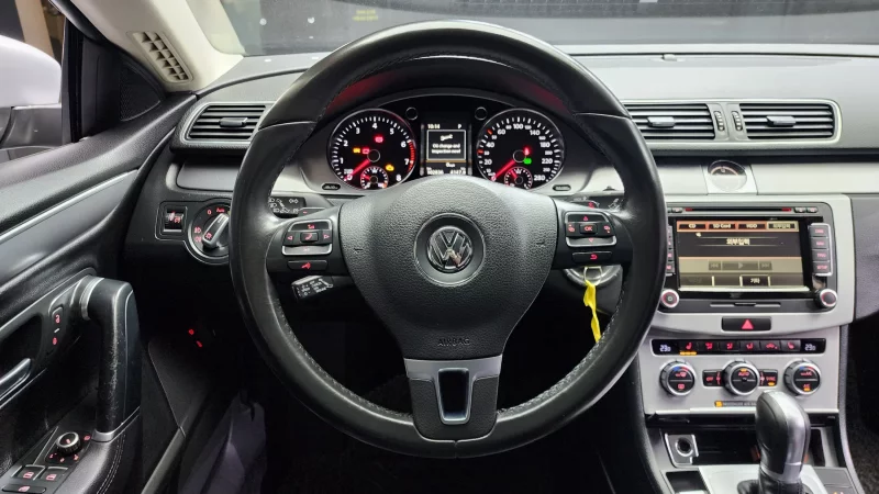 Volkswagen PASSAT CC