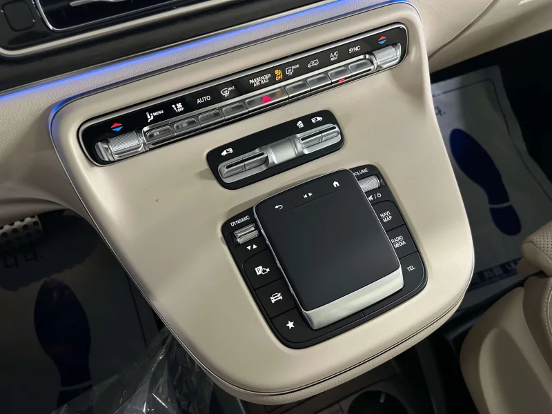 Mercedes-Benz V-Class