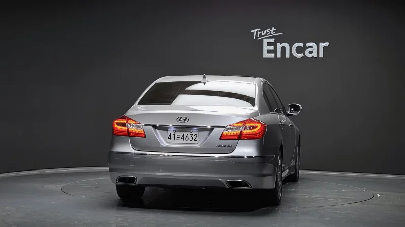 Hyundai Genesis