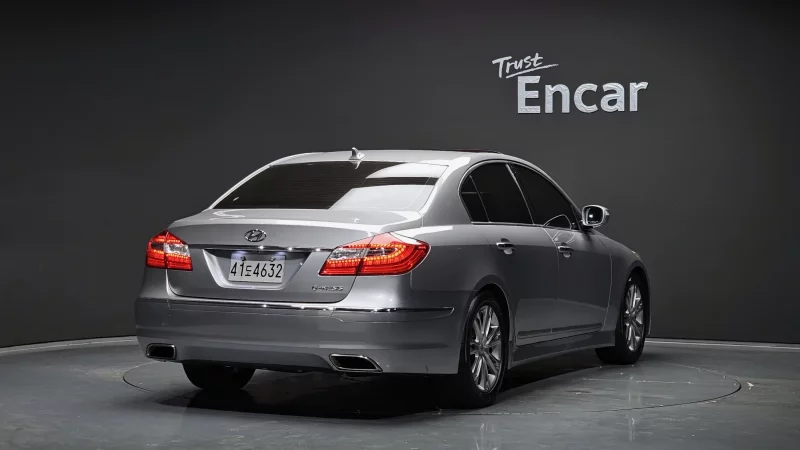 Hyundai Genesis